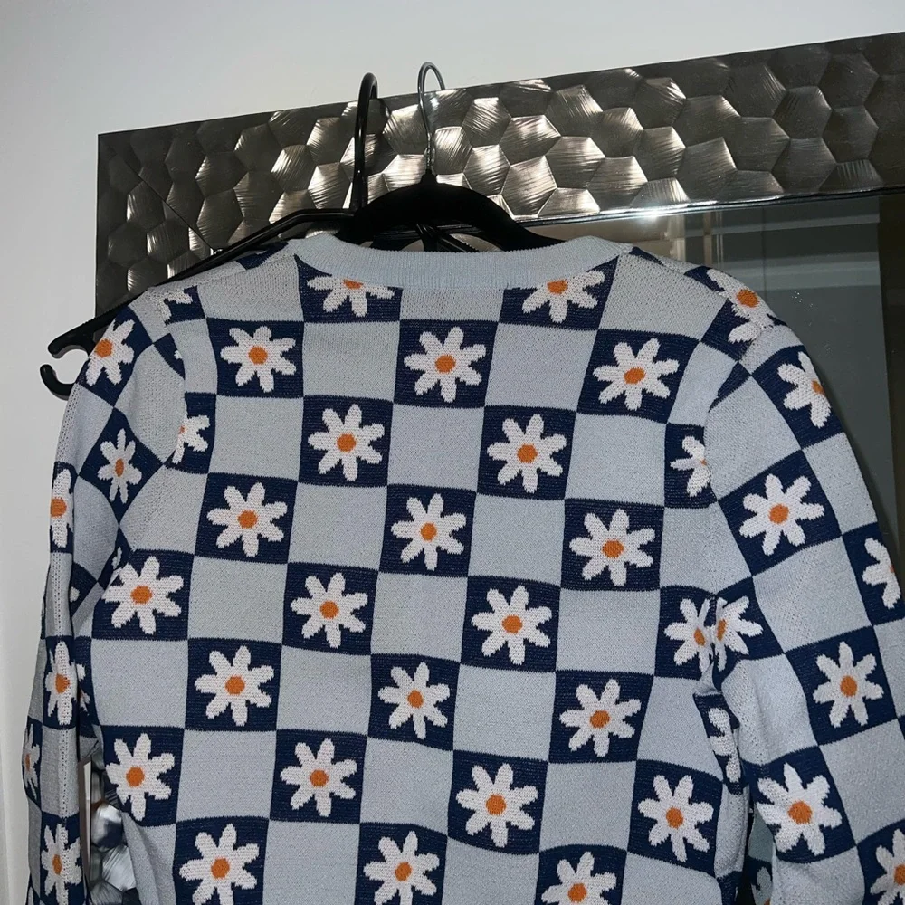 Zara Navy and Gray Floral Cardigan - Picture 7 of 12